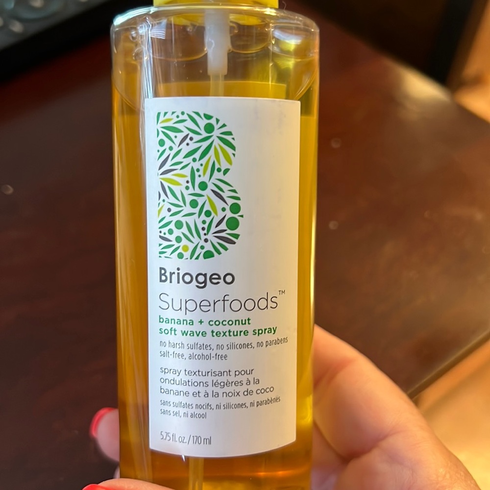 COPY - Briogeo Super Foods Banana + Coconut Soft Wave Texture Spray
